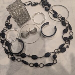 Black and Silver Jewelry Set